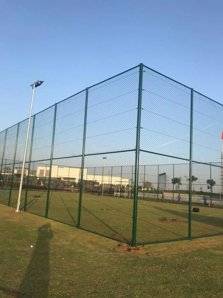 شبوك ملاعب